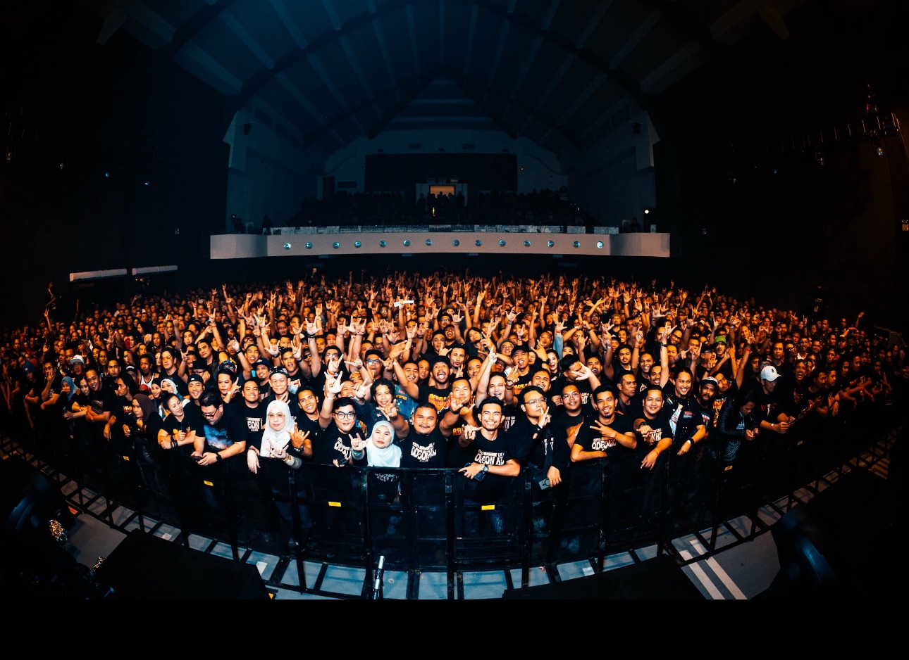Seramai 466 orang tak dapat masuk Konsert Pentas Barbarik Live @ Odeon KL